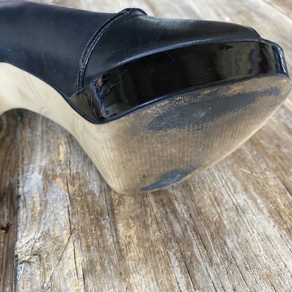 Enzo‎ Angiolini Black Leather Heels Size 6 - Picture 6 of 7